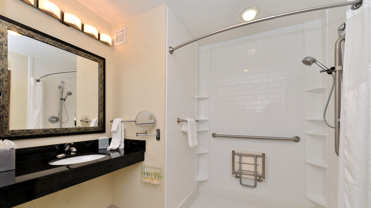 Holiday Inn Montgomery Airport South Room