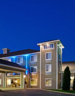 Holiday Inn Express Hotel & Suites