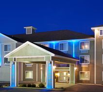 Holiday Inn Express Hotel & Suites Exterior