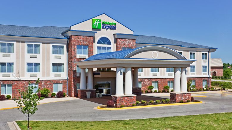 Holiday Inn Express Hotel  and  Suites Exterior. Images powered by <a href="https://www.leonardoworldwide.com" target="_blank" rel="noopener">Leonardo</a>.