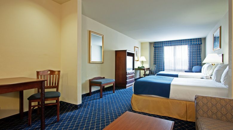 <b>Holiday Inn Express Hotel & Suites Suite</b>. Images powered by <a href="https://www.leonardoworldwide.com/" title="Leonardo Worldwide" target="_blank">Leonardo</a>.