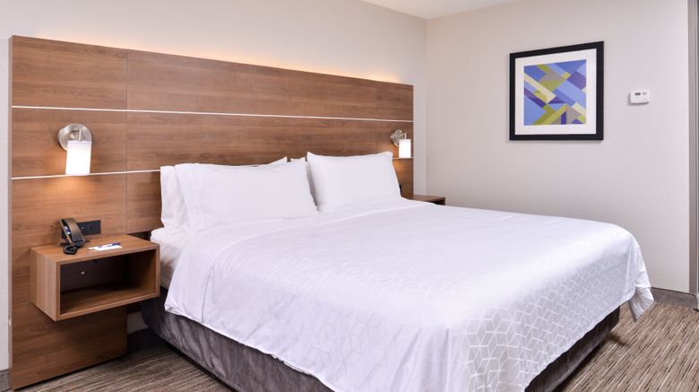 <b>Holiday Inn Express Hotel & Suites Room</b>. Images powered by <a href="https://www.leonardoworldwide.com/" title="Leonardo Worldwide" target="_blank">Leonardo</a>.