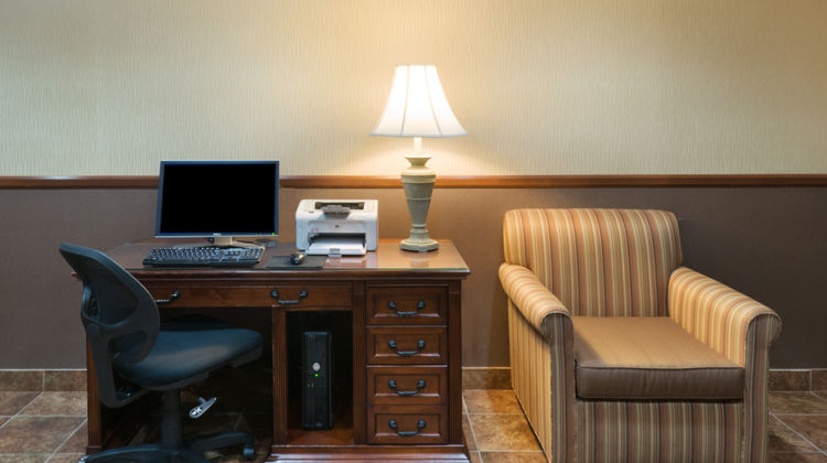 Holiday Inn Express Show Low Other