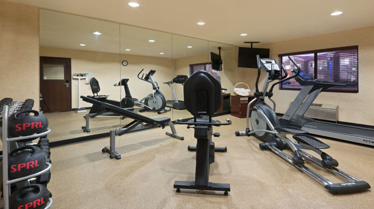 Holiday Inn Express Show Low Health Club