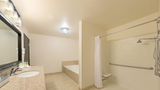 Holiday Inn Express Show Low Room