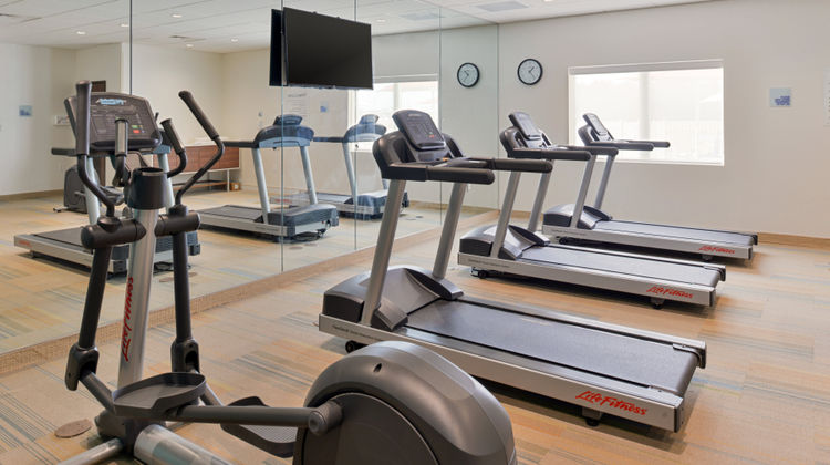 Holiday Inn Express & Suites Trinity Health Club