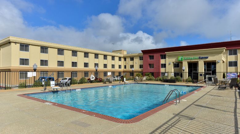 <b>Holiday Inn Express SFO South Pool</b>. Images powered by <a href="https://www.leonardoworldwide.com/" title="Leonardo Worldwide" target="_blank">Leonardo</a>.