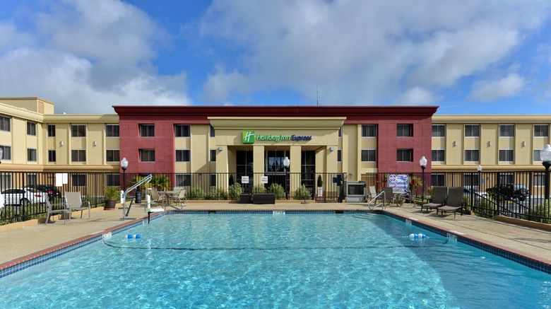 Holiday Inn Express SFO South Exterior. Images powered by <a href="https://www.leonardoworldwide.com" target="_blank" rel="noopener">Leonardo</a>.