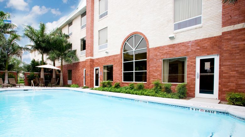 <b>Holiday Inn Express Pool</b>. Images powered by <a href="https://www.leonardoworldwide.com/" title="Leonardo Worldwide" target="_blank">Leonardo</a>.