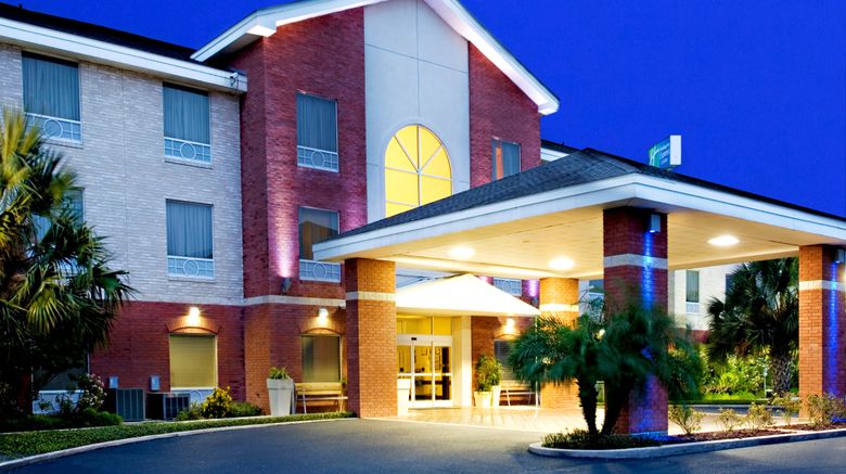 Holiday Inn Express Exterior. Images powered by <a href="https://www.leonardoworldwide.com" target="_blank" rel="noopener">Leonardo</a>.