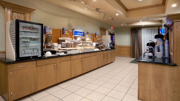 Holiday Inn Express & Suites Zapata Restaurant
