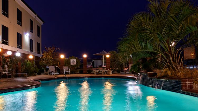 Holiday Inn Express Crockett Pool