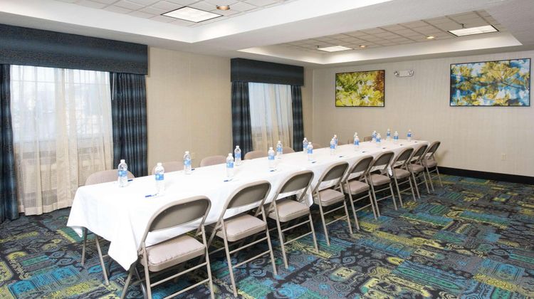 Holiday Inn Express & Suites Meeting