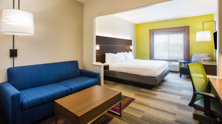 Holiday Inn Express & Suites Cedar City Suite