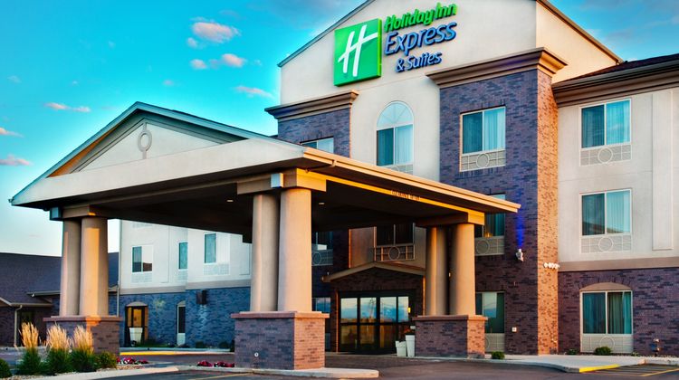 Holiday Inn Express Sheldon Exterior