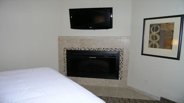 <b>Holiday Inn Express & Suites Belle Vern Suite</b>. Images powered by <a href="https://www.leonardoworldwide.com/" title="Leonardo Worldwide" target="_blank">Leonardo</a>.