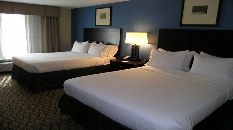 Holiday Inn Express & Suites Belle Vern Room