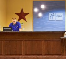 Holiday Inn Express Salado-Belton Lobby
