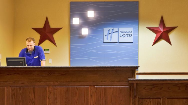 Holiday Inn Express Salado-Belton Lobby