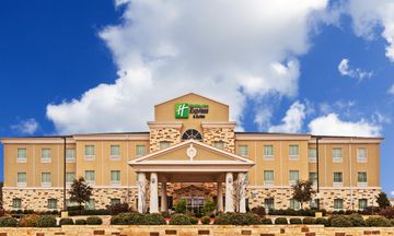 Holiday Inn Express & Suites Brady