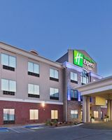 Holiday Inn Express Hotel & Suites