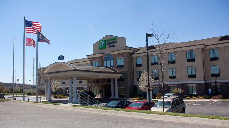 Holiday Inn Express/Suites Youngstown W Exterior. Images powered by <a href="https://www.leonardoworldwide.com" target="_blank" rel="noopener">Leonardo</a>.