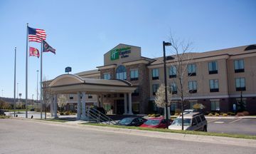 Holiday Inn Express/Suites Youngstown W