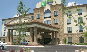 Holiday Inn Express Suites Cleveland