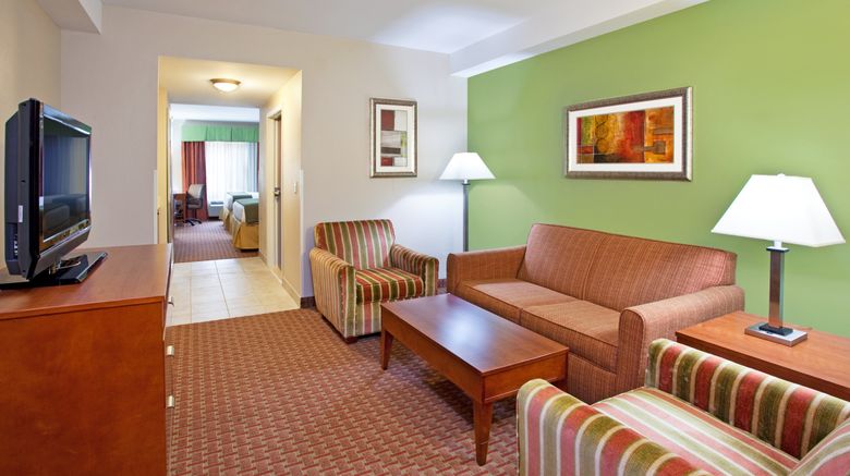 <b>Holiday Inn Express Niagara Falls Suite</b>. Images powered by <a href="https://www.leonardoworldwide.com/" title="Leonardo Worldwide" target="_blank">Leonardo</a>.