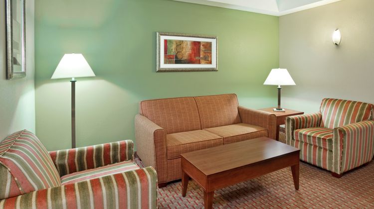 Holiday Inn Express Niagara Falls Room