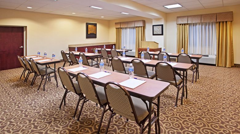 <b>Holiday Inn Express Niagara Falls Meeting</b>. Images powered by <a href="https://www.leonardoworldwide.com/" title="Leonardo Worldwide" target="_blank">Leonardo</a>.
