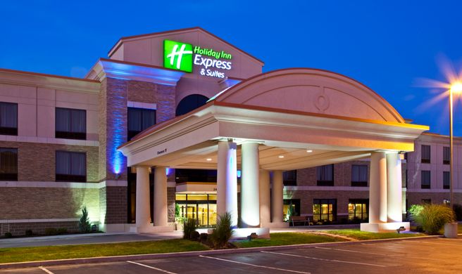 Holiday Inn Express & Suites Seymour Exterior