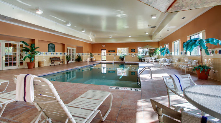 Holiday Inn Express Brown Deer/Mequon Pool