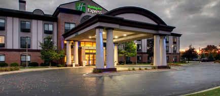 Holiday Inn Express Brown Deer/Mequon Exterior