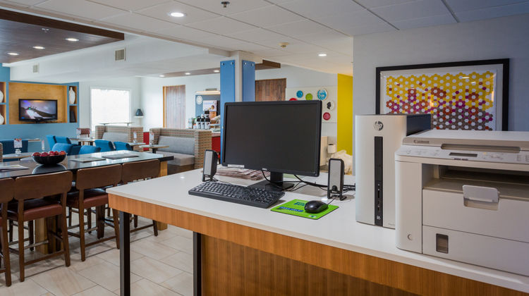 Holiday Inn Express & Suites Reading Other