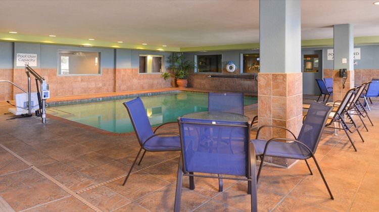 Holiday Inn Express Pool