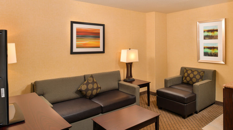 Holiday Inn Express Suite