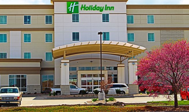 Holiday Inn Salina Exterior