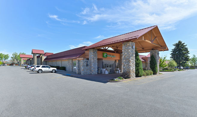 Holiday Inn at Buffalo Bill Village Exterior