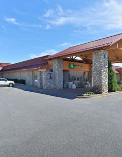Holiday Inn at Buffalo Bill Village