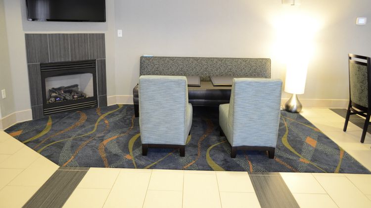 Holiday Inn Express Biddeford Lobby