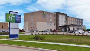 Holiday Inn Express & Stes Marshalltown