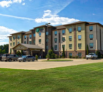 Holiday Inn Express Hotel & Suites Exterior