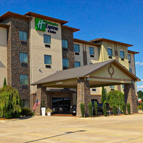 Holiday Inn Express Hotel & Suites