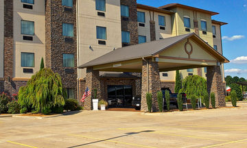 Holiday Inn Express Hotel & Suites