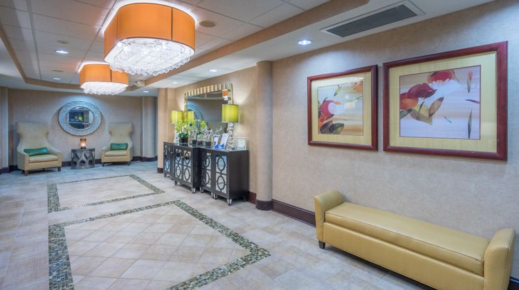 Holiday Inn Express Lobby