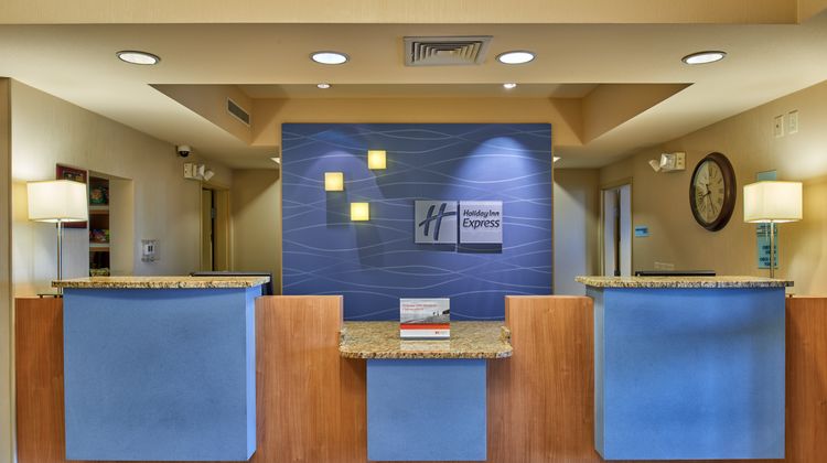 Holiday Inn Express/Suites El Paso Arpt Exterior