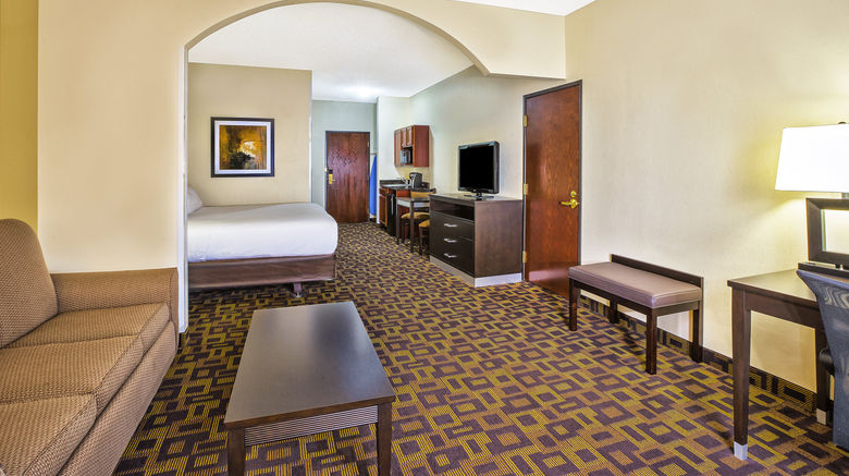 <b>Holiday Inn Express Hotel & Suites Room</b>. Images powered by <a href="https://www.leonardoworldwide.com/" title="Leonardo Worldwide" target="_blank">Leonardo</a>.
