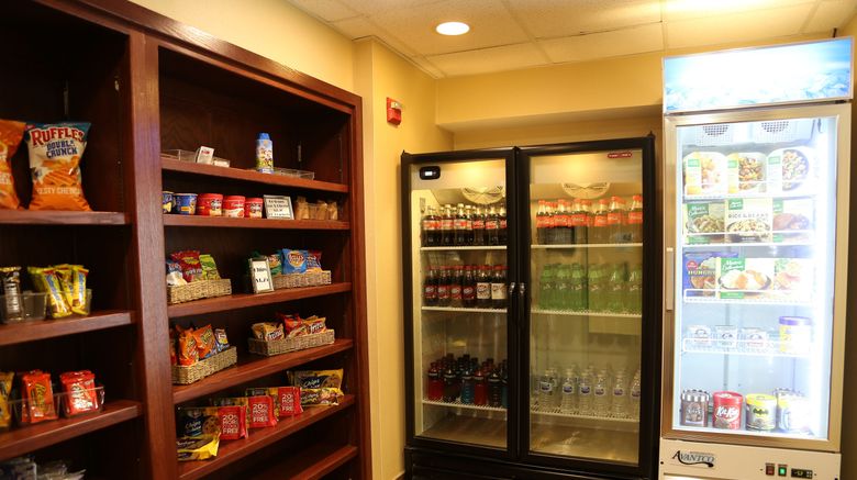 <b>Holiday Inn Express Hotel & Suites Lobby</b>. Images powered by <a href="https://www.leonardoworldwide.com/" title="Leonardo Worldwide" target="_blank">Leonardo</a>.