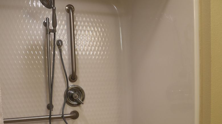 <b>Holiday Inn Express Hotel & Suites Room</b>. Images powered by <a href="https://www.leonardoworldwide.com/" title="Leonardo Worldwide" target="_blank">Leonardo</a>.